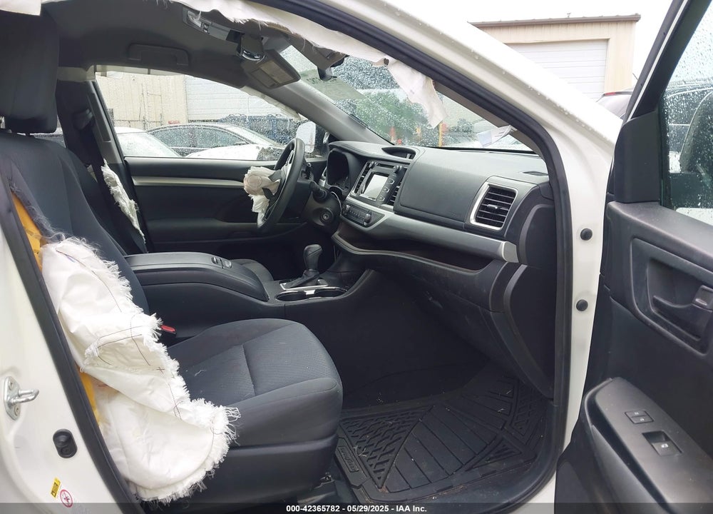 2015 TOYOTA HIGHLANDER LE V6 VIN: 5TDZKRFH0FS063060