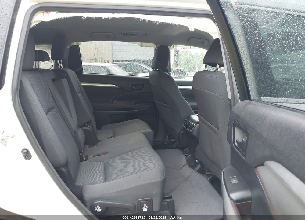 2015 TOYOTA HIGHLANDER LE V6 VIN: 5TDZKRFH0FS063060