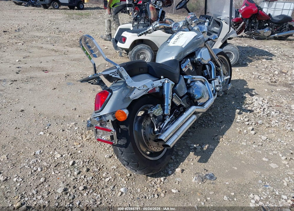 2002 HONDA VTX1800 C VIN: 1HFSC46082A009529