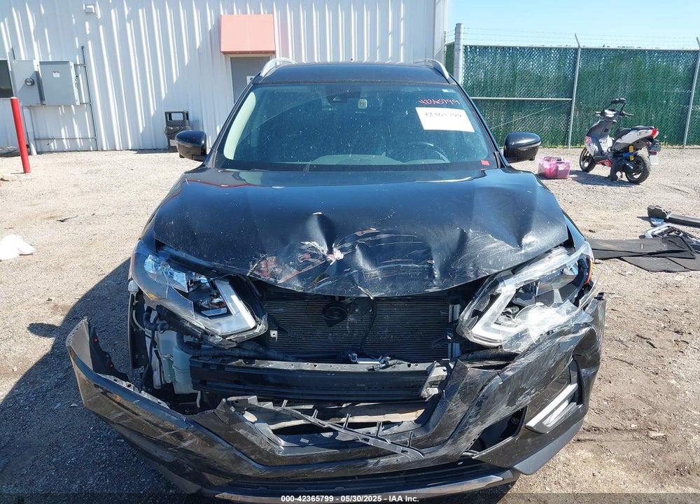 2018 NISSAN ROGUE VIN: JN8AT2MV9JW318392