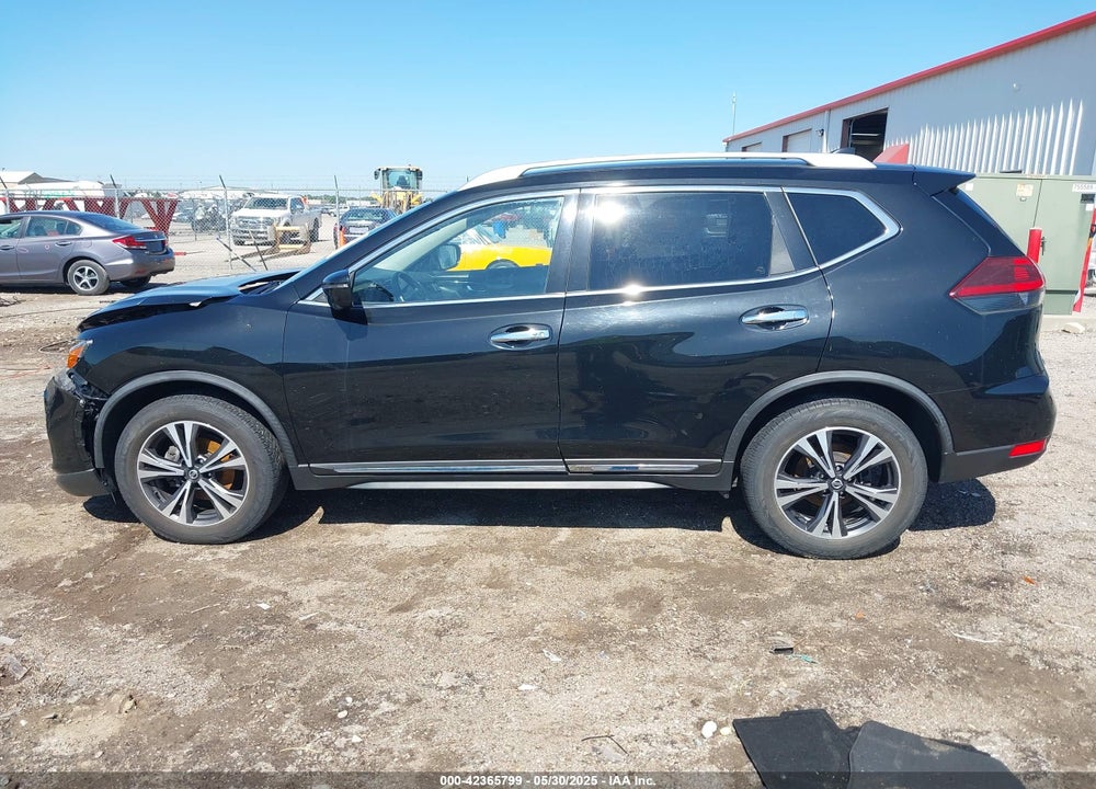 2018 NISSAN ROGUE VIN: JN8AT2MV9JW318392