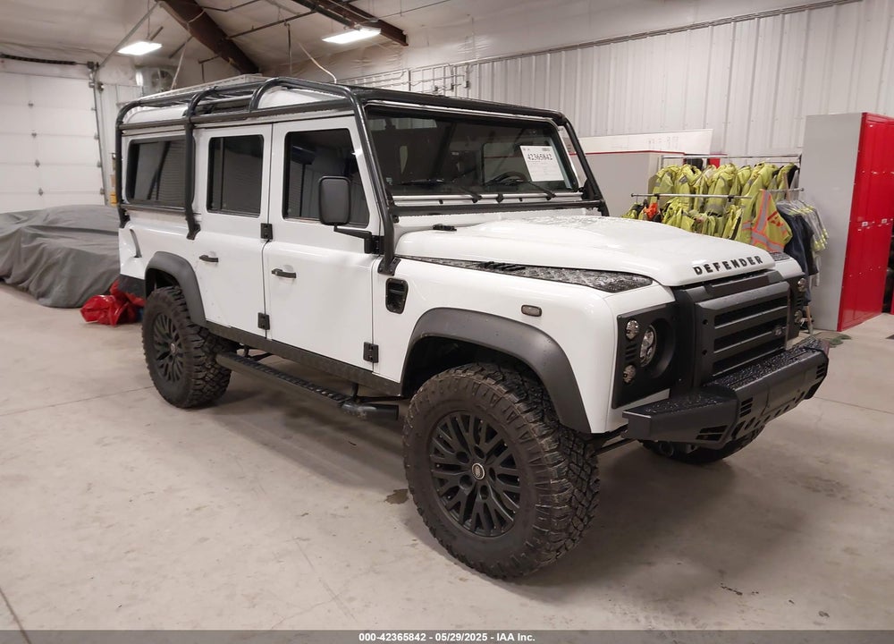 1984 LAND ROVER DEFENDER 110 VIN: SALLDHAC7AA213165
