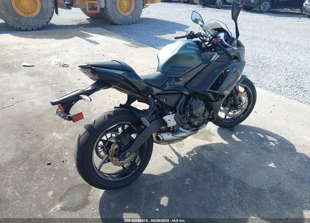 2025 KAWASAKI EX650 P VIN: ML5EXEP11SDAE9516