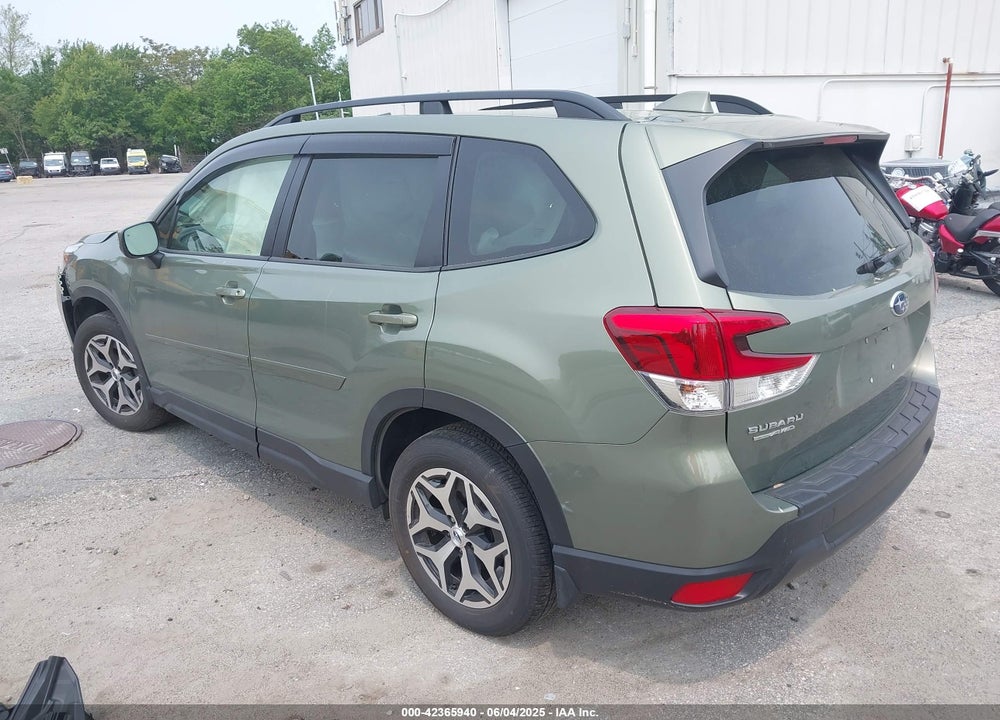 2021 SUBARU FORESTER VIN: JF2SKAJC9MH426389