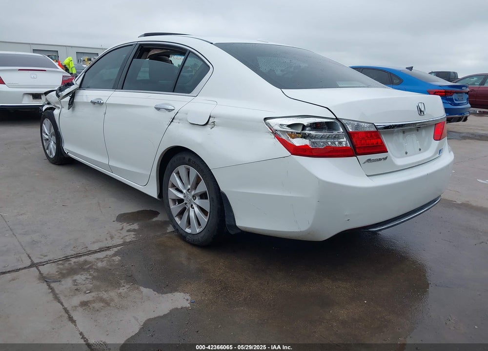 2013 HONDA ACCORD VIN: 1HGCR2F89DA118710