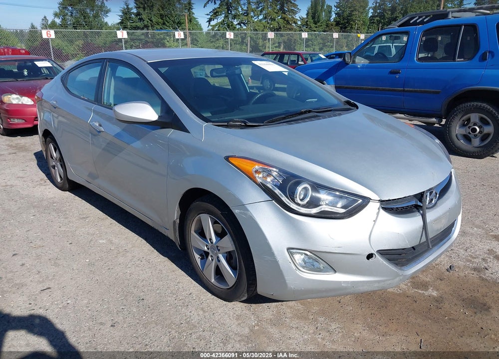 2013 HYUNDAI ELANTRA GLS VIN: KMHDH4AE3DU499298