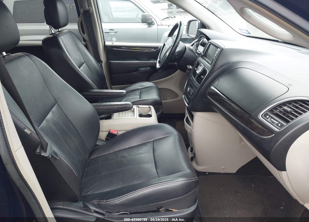 2012 CHRYSLER TOWN & COUNTRY VIN: 2C4RC1BGXCR345013