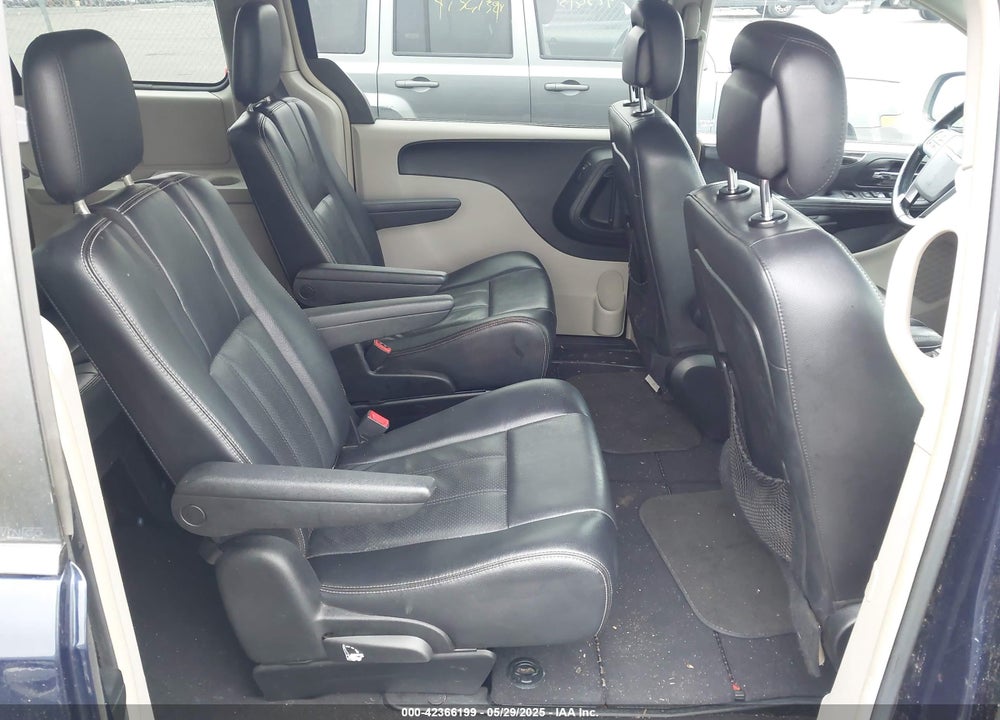 2012 CHRYSLER TOWN & COUNTRY VIN: 2C4RC1BGXCR345013