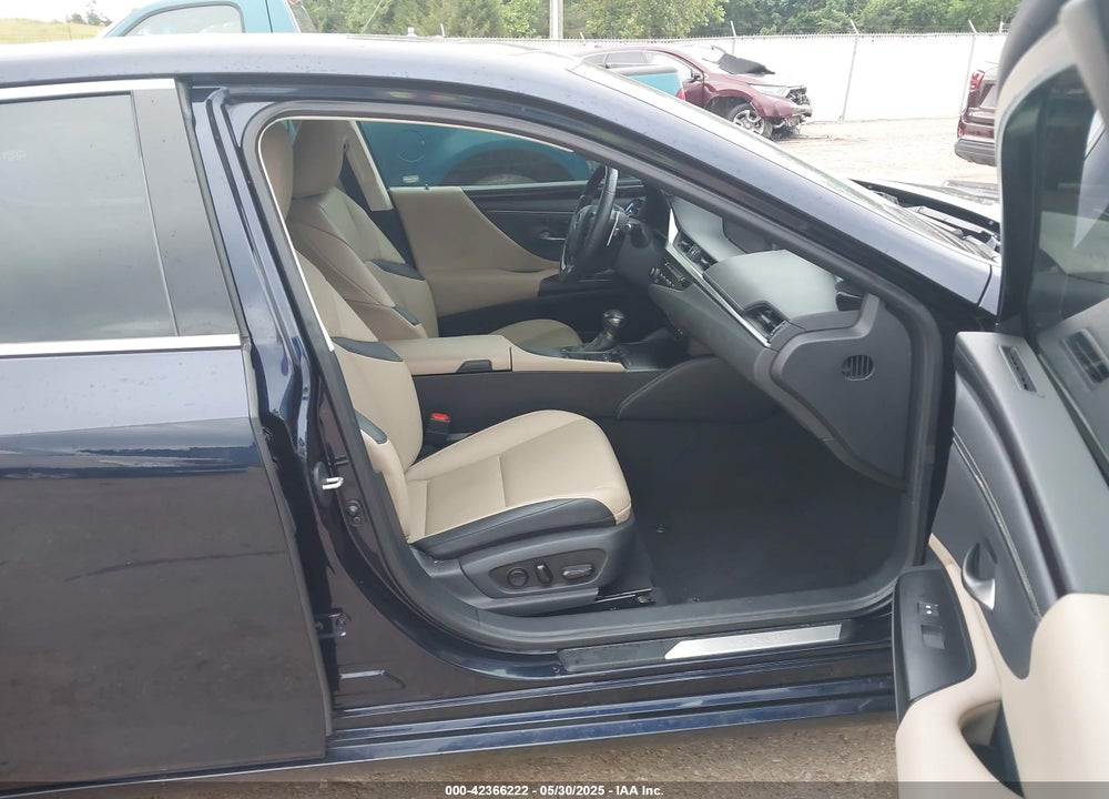 2019 LEXUS ES300H VIN: 58AB21B13KU004168