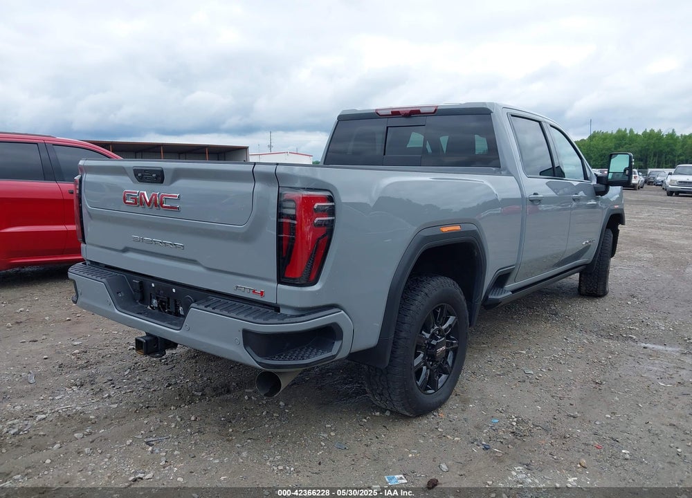 2025 GMC SIERRA 3500HD 4WD  STANDARD BED AT4 VIN: 1GT4UVEY8SF184850