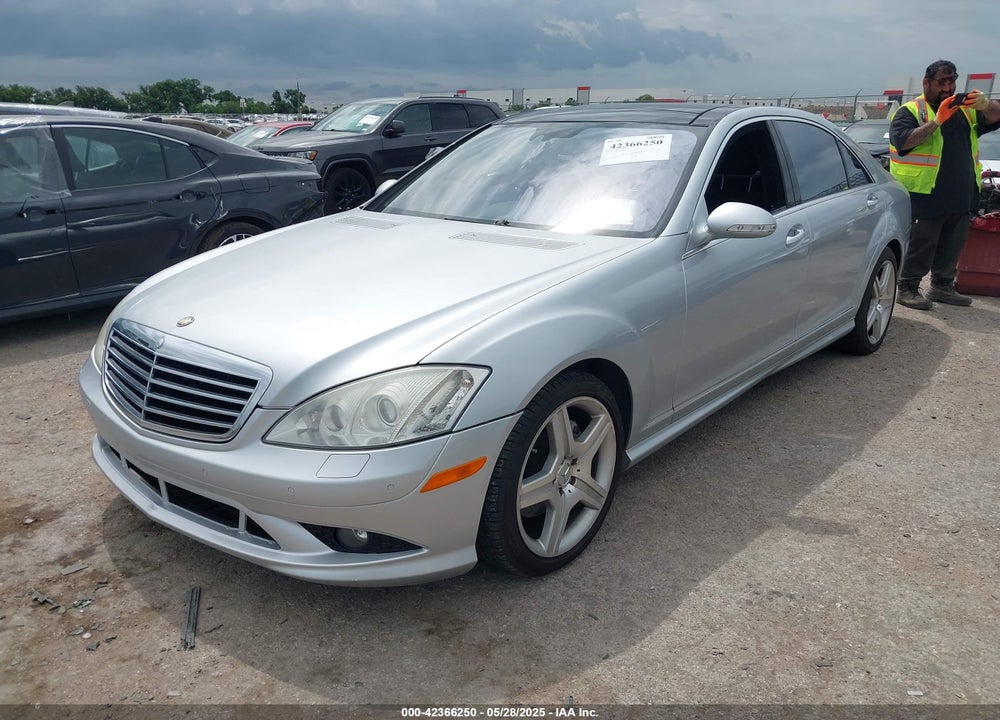 2008 MERCEDES-BENZ S 550 VIN: WDDNG71X98A187062