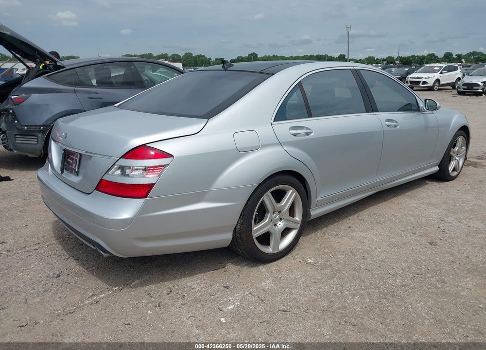 2008 MERCEDES-BENZ S 550 VIN: WDDNG71X98A187062