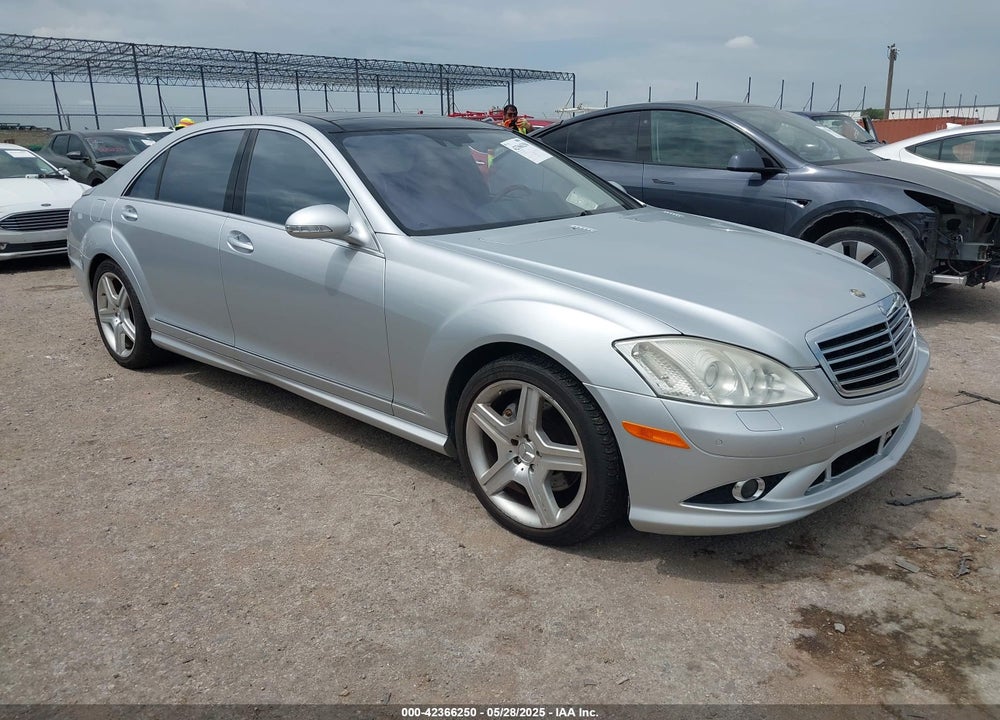 2008 MERCEDES-BENZ S 550 VIN: WDDNG71X98A187062
