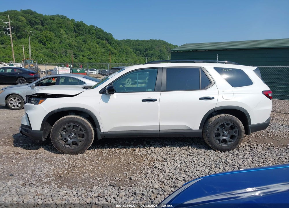 2025 HONDA PILOT TRAILSPORT VIN: 5FNYG1H68SB121490