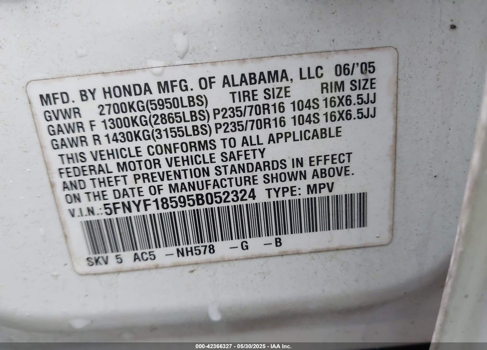 2005 HONDA PILOT VIN: 5FNYF18595B052324