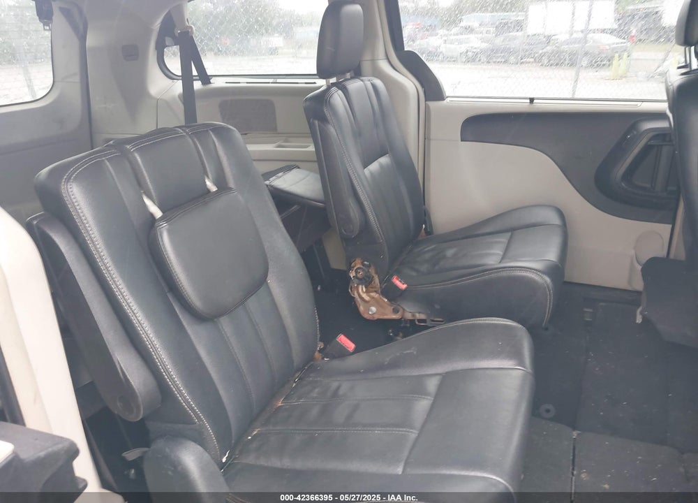 2014 CHRYSLER TOWN & COUNTRY TOURING VIN: 2C4RC1BG5ER304467