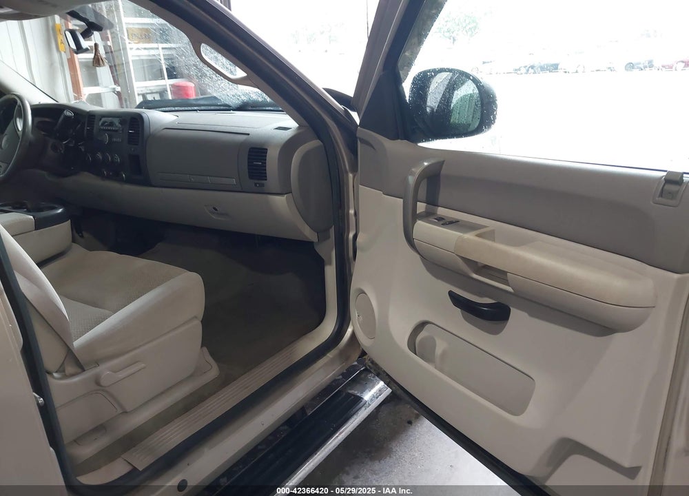 2008 GMC SIERRA 1500 VIN: 3GTEK13J18G309672