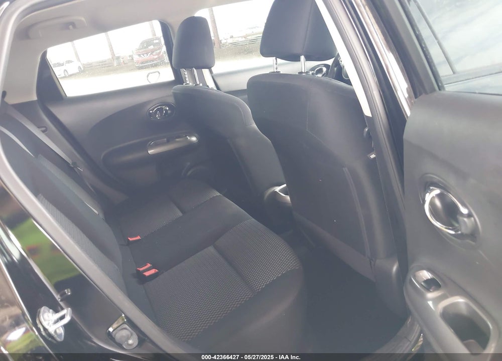 2015 NISSAN JUKE VIN: JN8AF5MV7FT565167