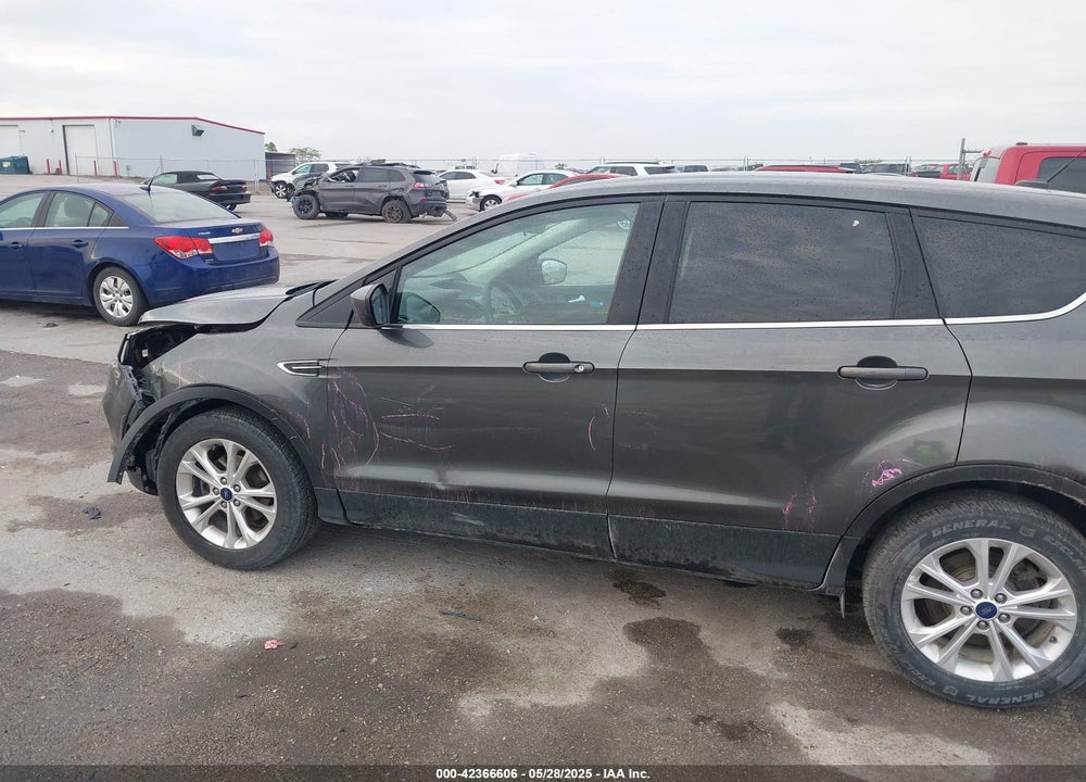 2017 FORD ESCAPE VIN: 1FMCU0GD9HUC54008