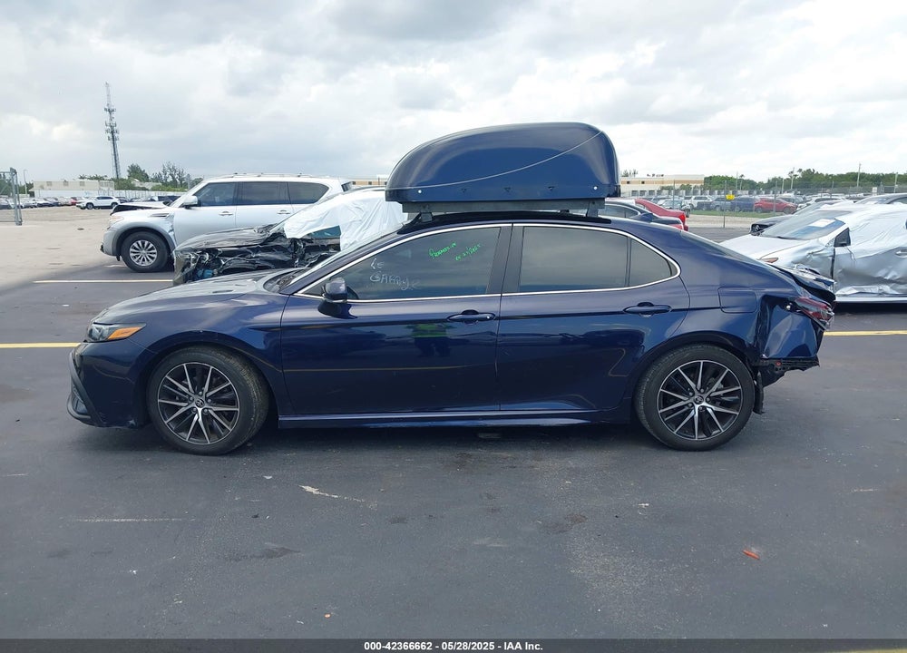 2021 TOYOTA CAMRY VIN: 4T1T11AK8MU493095