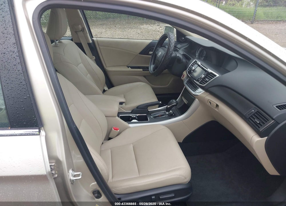 2014 HONDA ACCORD VIN: 1HGCR2F86EA302908