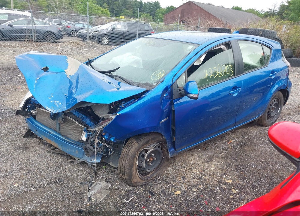 2015 TOYOTA PRIUS C VIN: JTDKDTB30F1093692