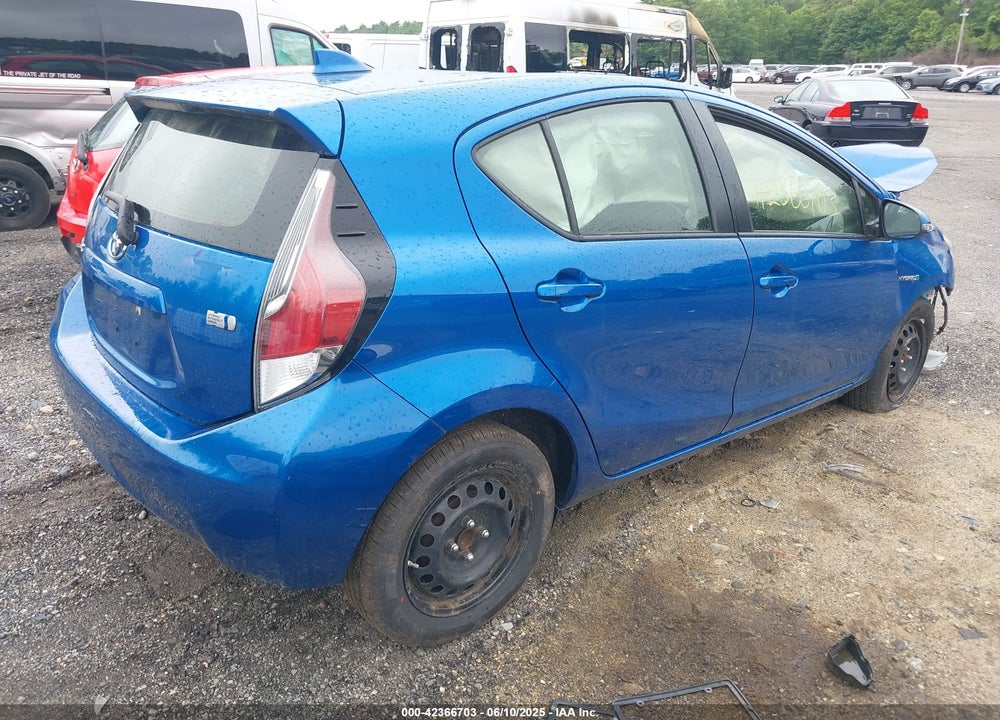 2015 TOYOTA PRIUS C VIN: JTDKDTB30F1093692