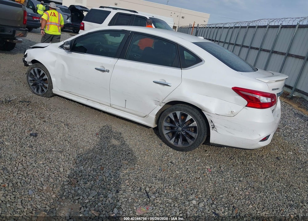 2016 NISSAN SENTRA SR VIN: 3N1AB7AP5GY256415
