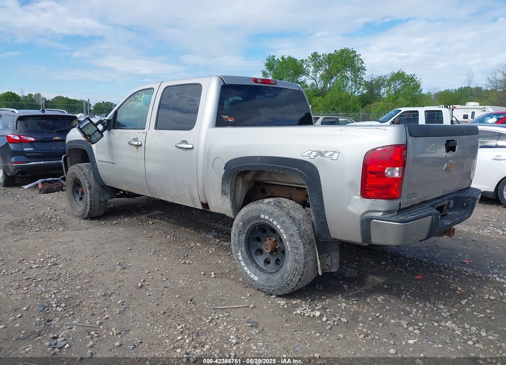 2007 CHEVROLET SILVERADO 1500 LT1 VIN: 2GCEK13C571575544