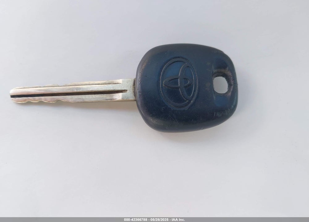 2002 TOYOTA PRIUS VIN: JT2BK18U320055313