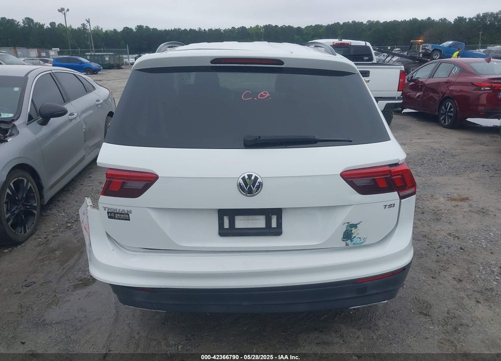 2018 VOLKSWAGEN TIGUAN 2.0T S VIN: 3VV1B7AX1JM032250