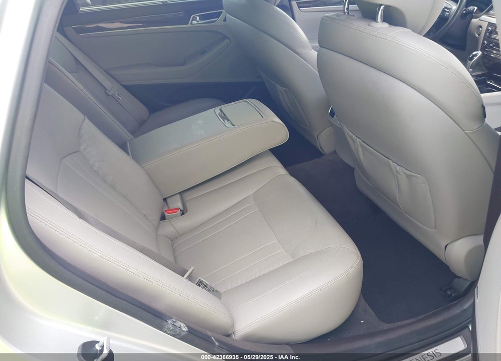 2017 GENESIS G80 VIN: KMHGN4JE5HU170100