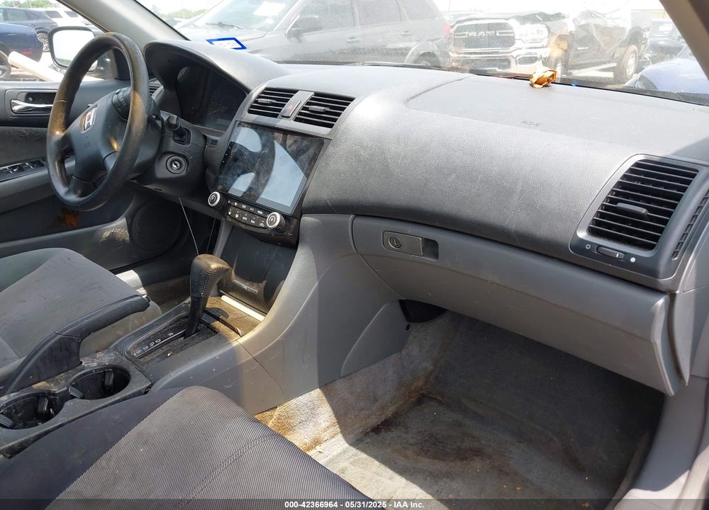 2003 HONDA ACCORD 2.4 LX VIN: 1HGCM56453A131210