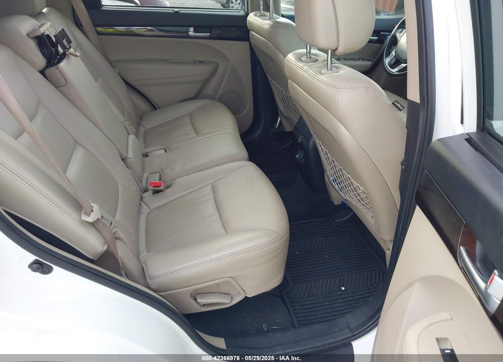 2015 KIA SORENTO VIN: 5XYKU4A71FG636946