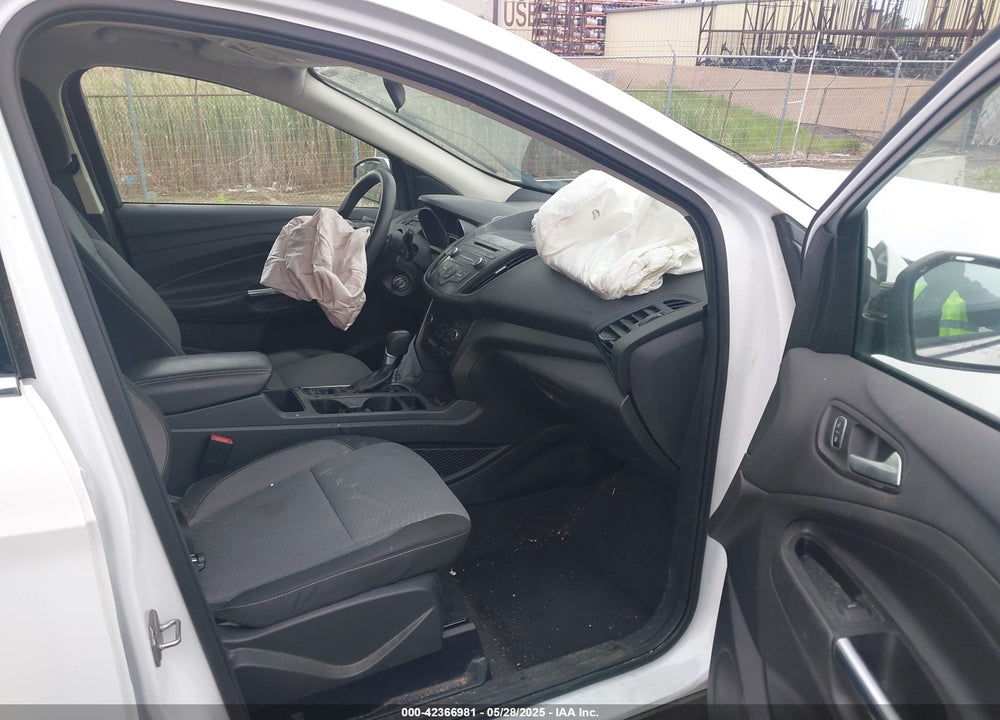 2017 FORD ESCAPE VIN: 1FMCU0GD5HUB22007