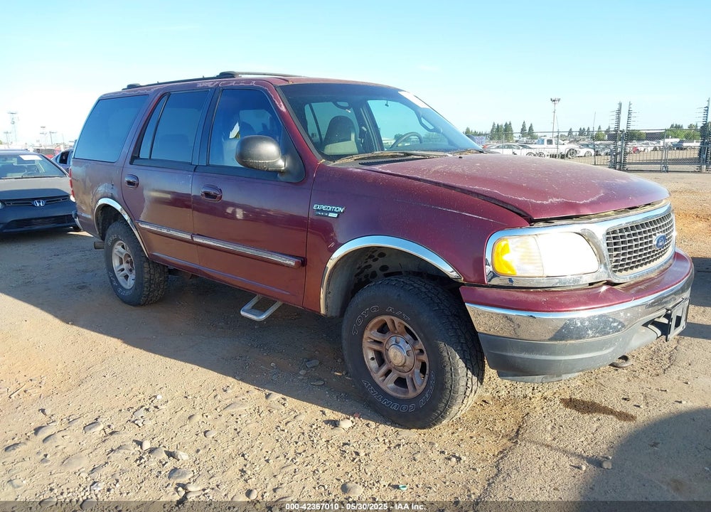 2000 FORD EXPEDITION XLT VIN: 1FMRU166XYLB12033