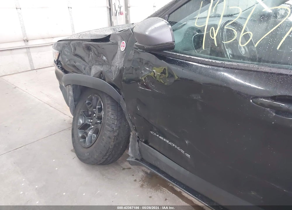 2019 JEEP CHEROKEE VIN: 1C4PJMBX9KD456748