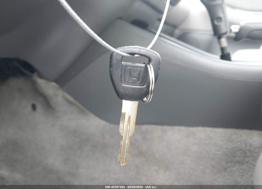 2002 HONDA ACCORD 3.0 EX VIN: 1HGCG16572A044447
