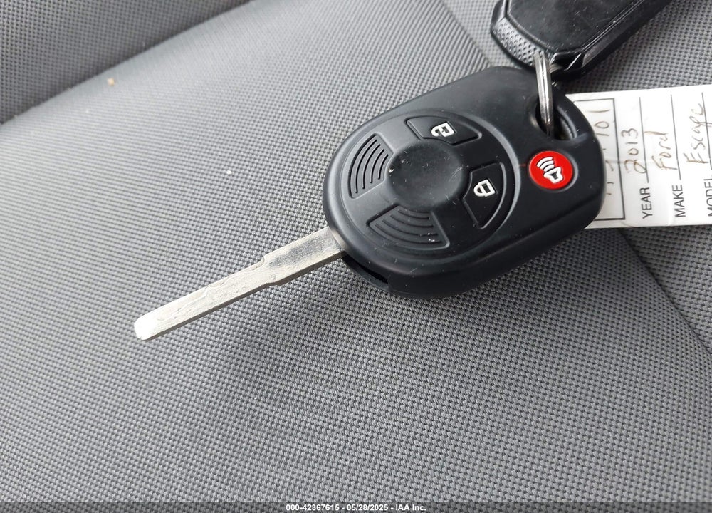 2013 FORD ESCAPE VIN: 1FMCU9GX9DUA57901