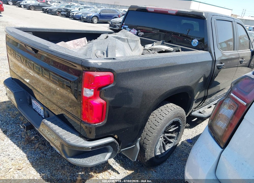 2021 CHEVROLET SILVERADO VIN: 1GCUYEET8MZ311526
