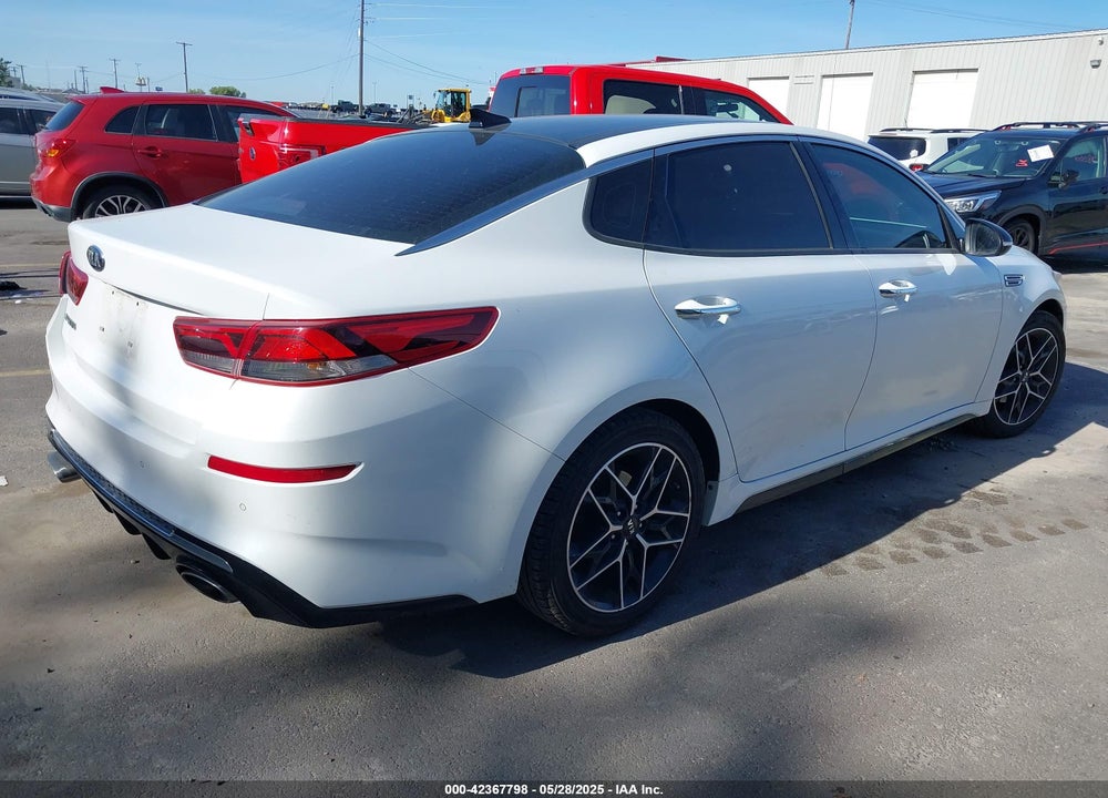 2020 KIA OPTIMA SE VIN: 5XXGT4L38LG447469