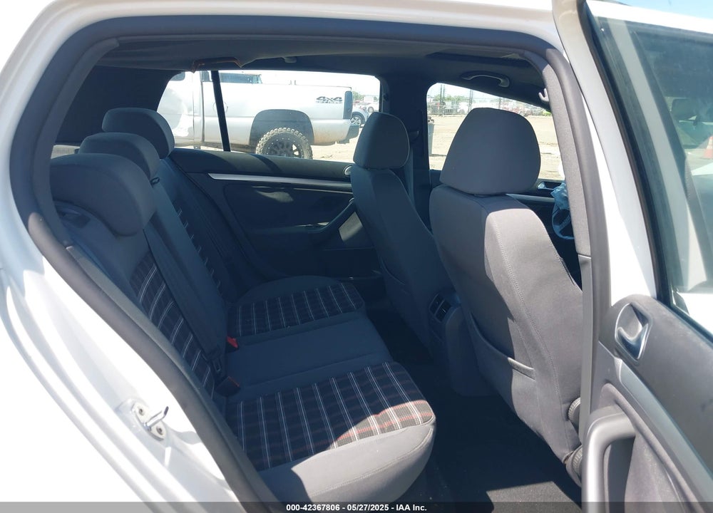 2009 VOLKSWAGEN GTI VIN: WVWHV71K99W136439