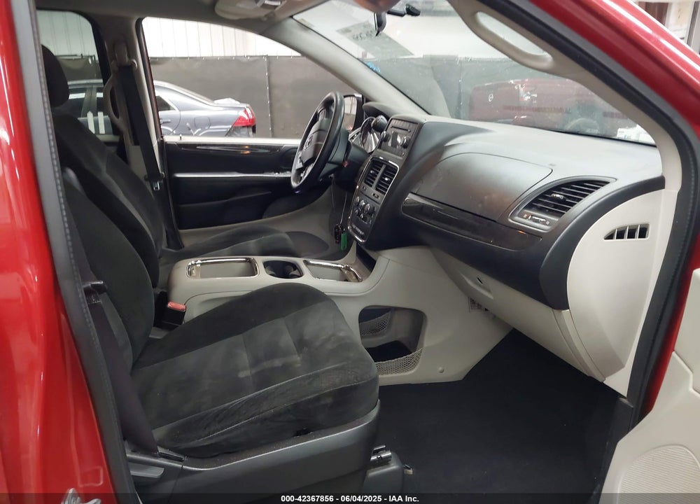 2016 DODGE GRAND CARAVAN VIN: 2C4RDGCG1GR179873