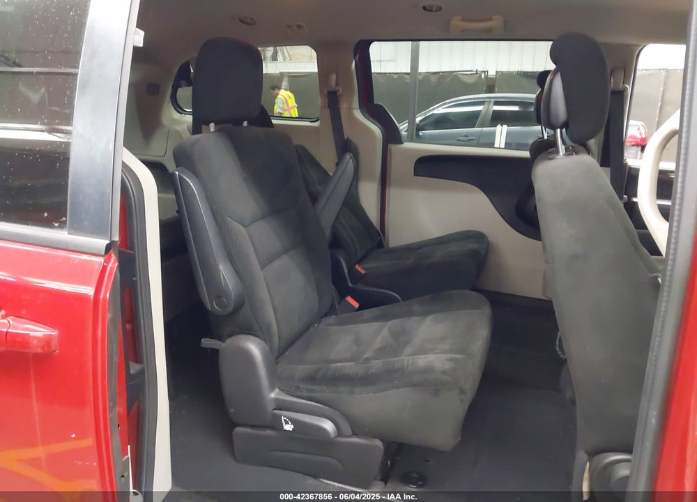 2016 DODGE GRAND CARAVAN VIN: 2C4RDGCG1GR179873