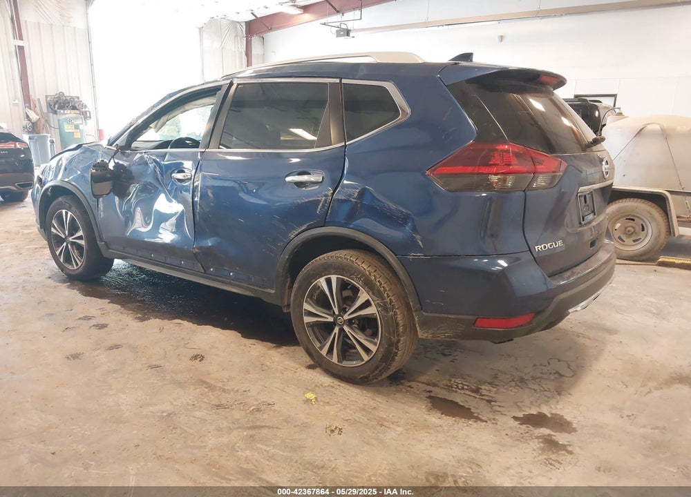 2018 NISSAN ROGUE VIN: 5N1AT2MV4JC745312
