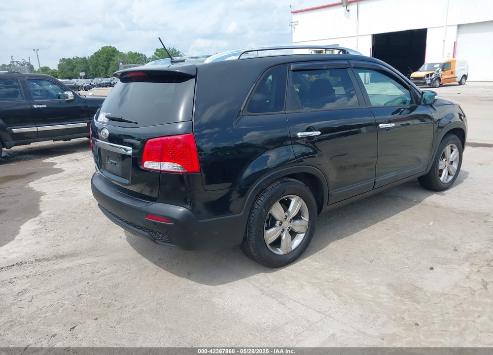 2012 KIA SORENTO VIN: 5XYKU4A23CG230182
