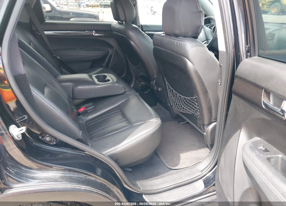 2012 KIA SORENTO VIN: 5XYKU4A23CG230182