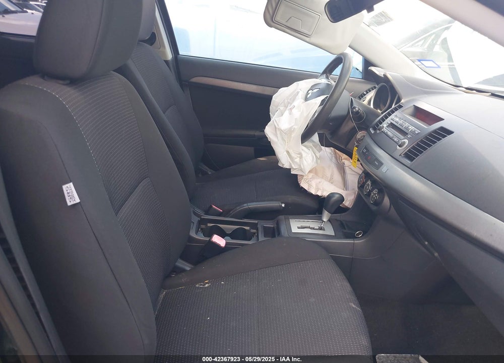 2011 MITSUBISHI LANCER VIN: JA32U2FU0BU024098
