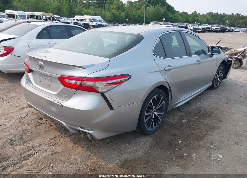 2018 TOYOTA CAMRY VIN: 4T1B11HK7JU076015