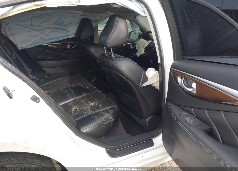 2015 INFINITI Q50 VIN: JN1BV7APXFM352327